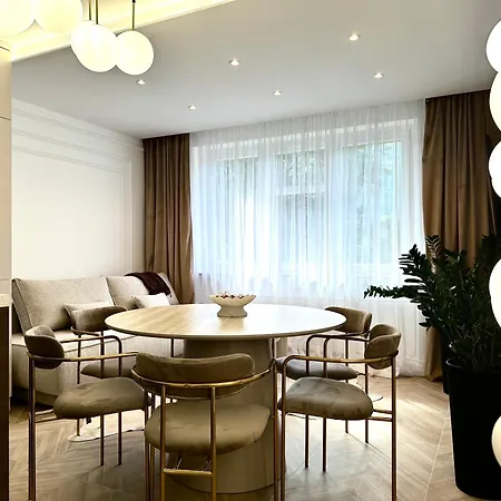 Apartmán Psie Budy -200m Main Square Vratislav