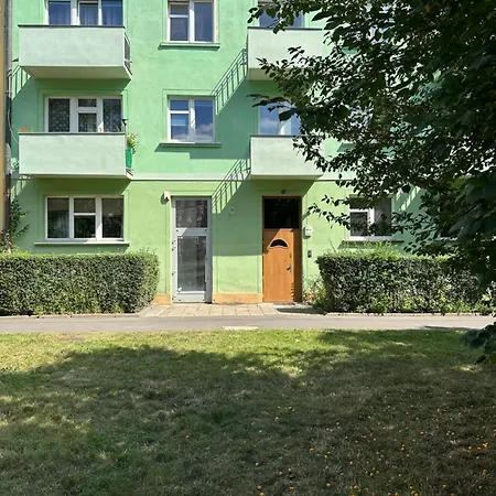 Psie Budy -200m Main Square Apartament