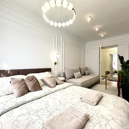 Psie Budy -200m Main Square 弗罗茨瓦夫