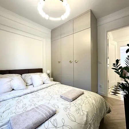 Psie Budy -200m Main Square * 弗罗茨瓦夫