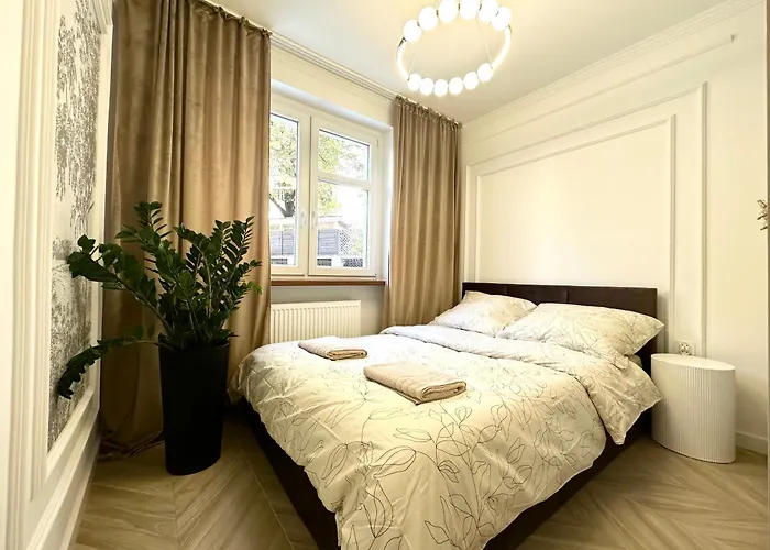 Psie Budy -200m Main Square Apartment